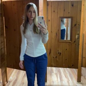 LULU LEMON Define jacket Size 4